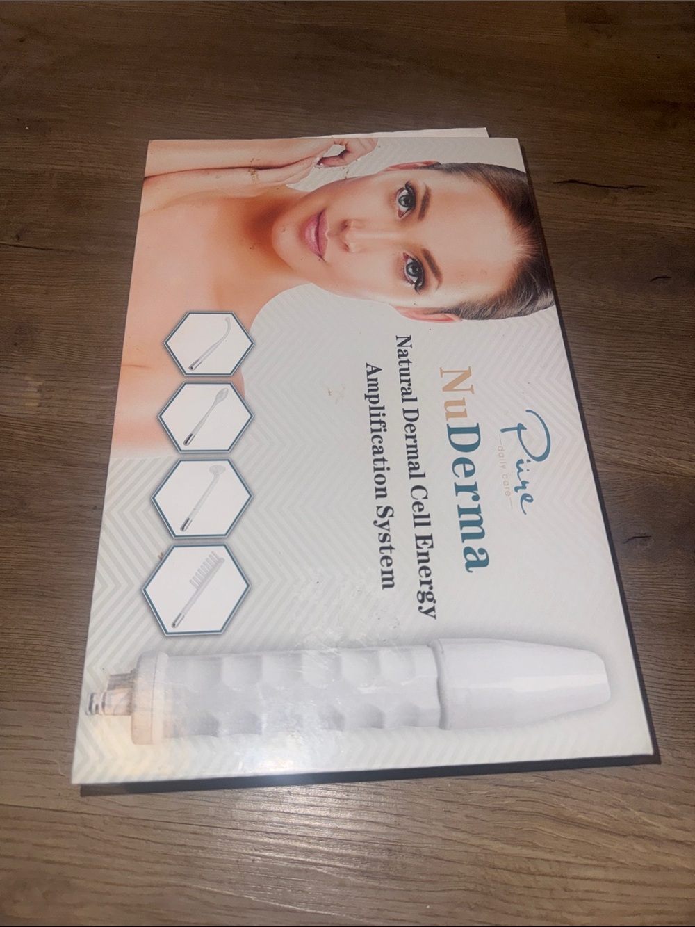 NUDE NuDerma Facial Microcurrent Dermal Tool in White